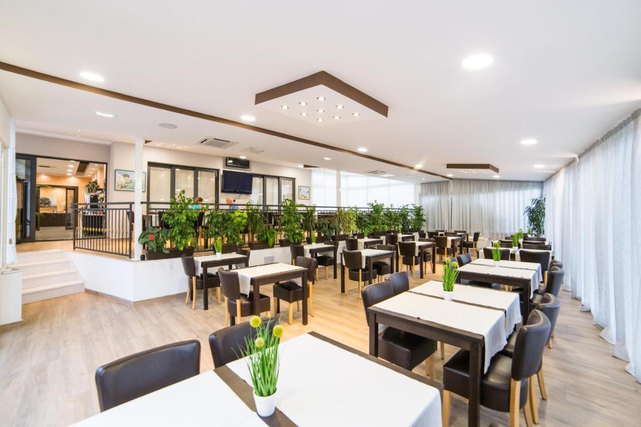 Hotel Antonija Drvenik  Eksteriør billede