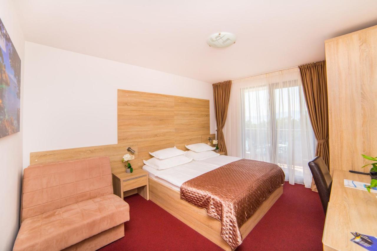 Hotel Antonija Drvenik  Eksteriør billede